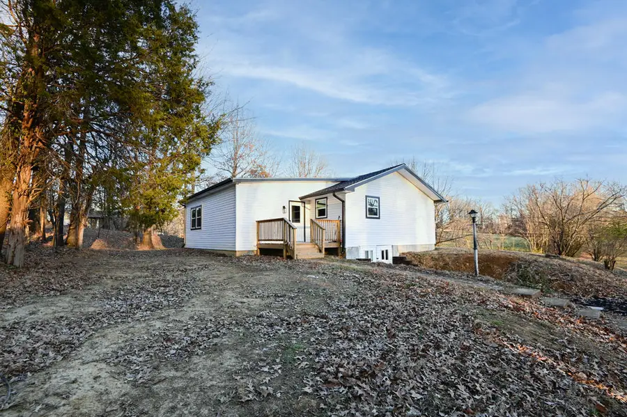 4201 Lovelaceville Road, Paducah, KY 42001 - #2