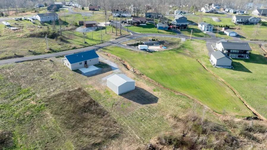 214 Kentucky Avenue, Gilbertsville, KY 42044 - #3