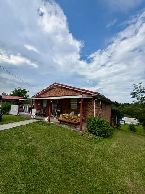 157 Deskins Lane, Frenchburg, KY 40322