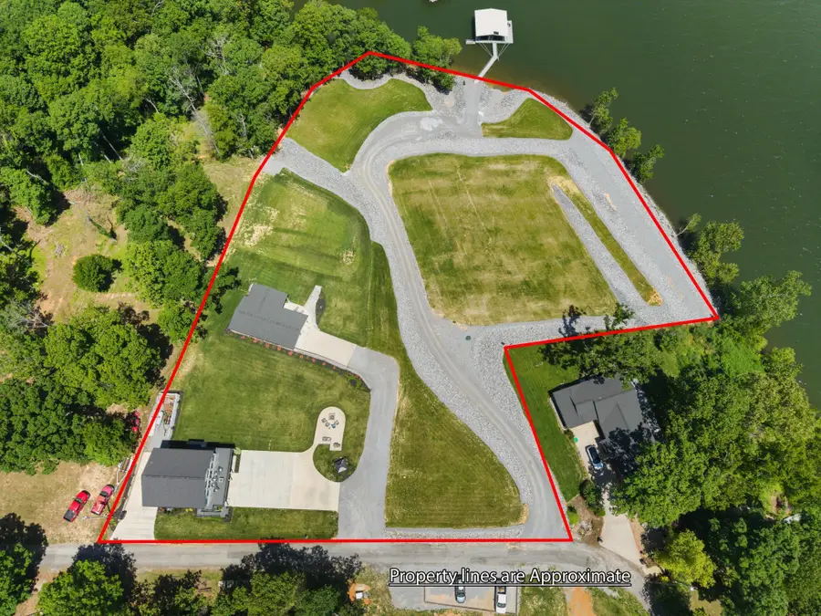 378 Little Oaks Lane, Murray, KY 42071 - #2