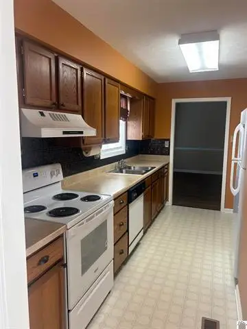 903 Sivley Road, Hopkinsville, KY 42240 - #3