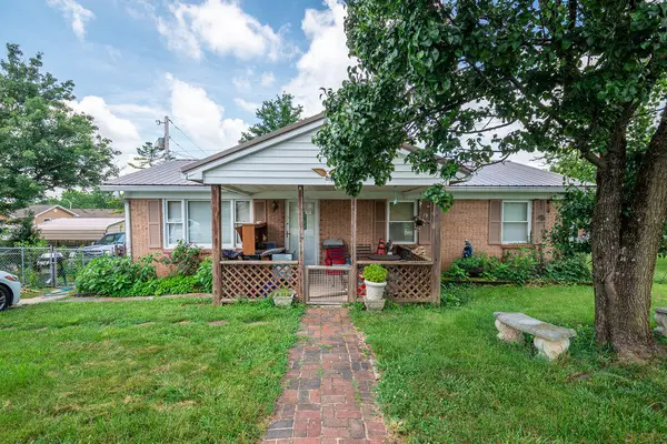 325 Foxwood Drive, Nicholasville, KY 40356