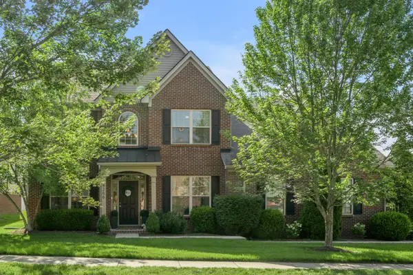 4266 Mooncoin Way, Lexington, KY 40515
