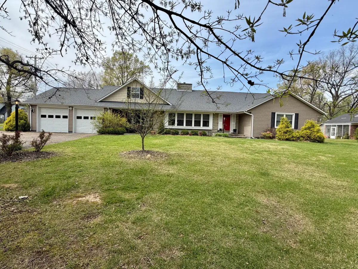 711 Pryor Street, Mayfield, KY 42066 - #1