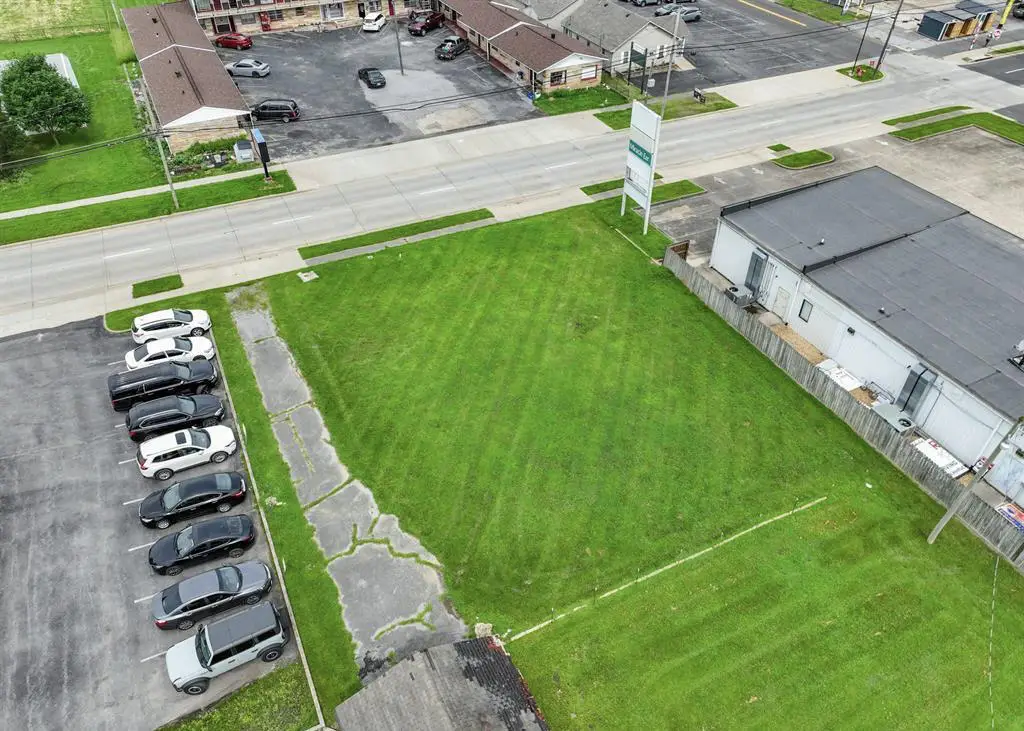 00 Main Street, Benton, KY 42025 - #1
