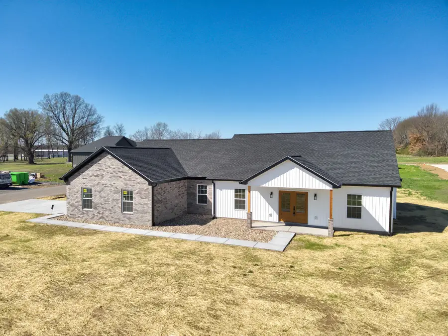 139 Ayly Estates Drive, Mayfield, KY 42066 - #2