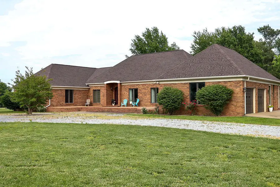 662 Macedonia Church Road, Mayfield, KY 42066 - #2
