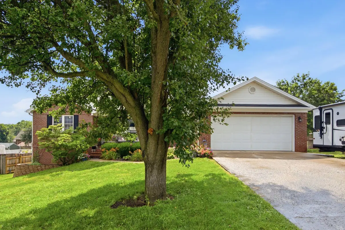 412 Pope Avenue, Harrodsburg, KY 40330 - #1