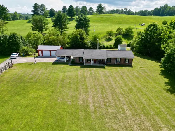 260 Putter Lane, Beattyville, KY 41311