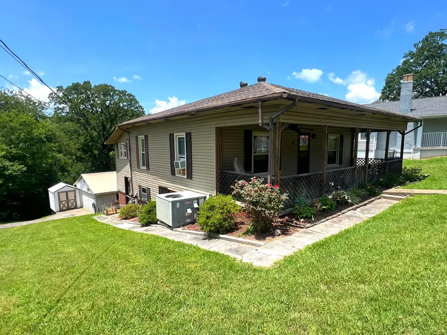 719 W Gordon Street, Corbin, KY 40701 - #3