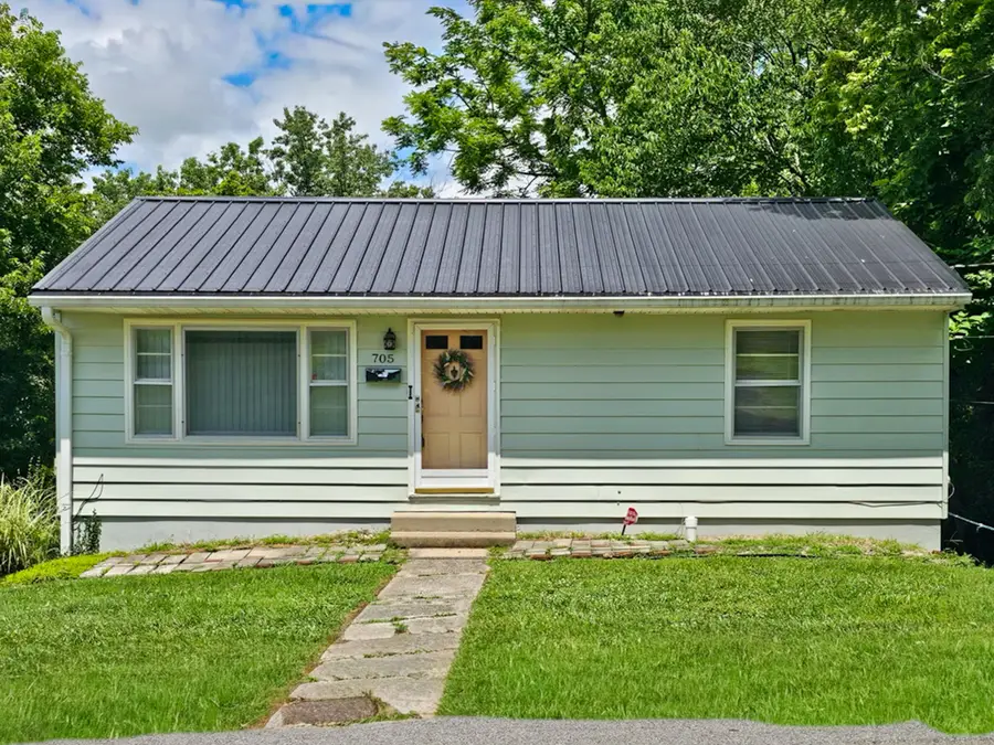 705 Beaumont Avenue, Harrodsburg, KY 40330 - #3
