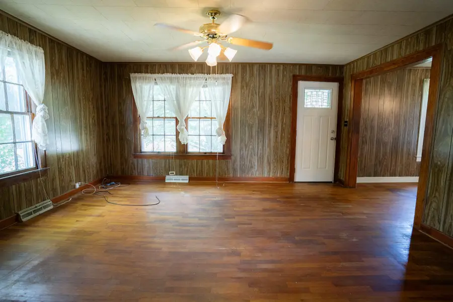 300 Dawson Road, Princeton, KY 42445 - #3