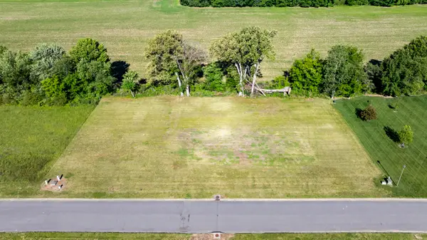 50 & 51 Belle Meade Drive, Murray, KY 42071