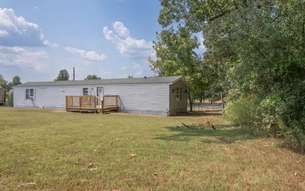 813 Travis Road, Kuttawa, KY 42055