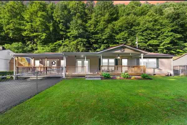 82 Fairway Drive, Jenkins, KY 41537