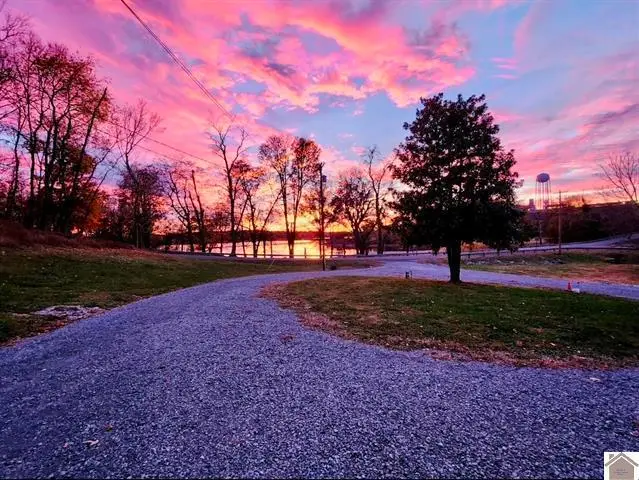 157 Lakeshore Drive, Eddyville, KY 42038 - #3