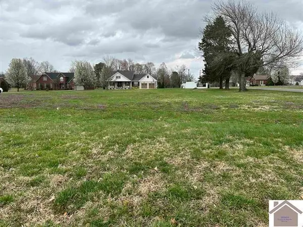 101 Crossfield Drive, Murray, KY 42071