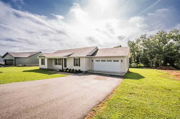 260 Walnut Grove Drive, Smiths Grove, KY 42171