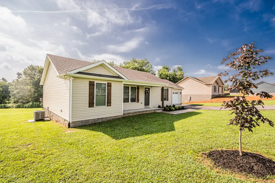 260 Walnut Grove Drive, Smiths Grove, KY 42171 - #2