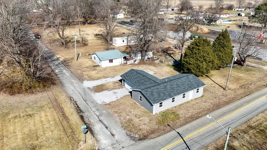 408 2nd Street, La Center, KY 42056 - #3