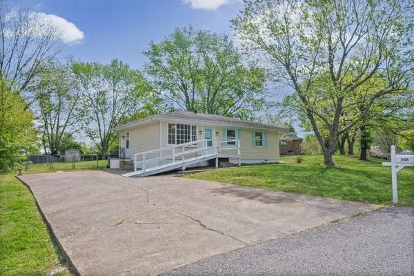 206 Crest Drive, Hopkinsville, KY 42240