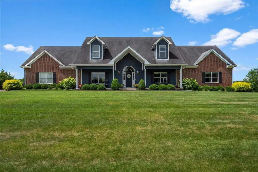 210 Colonial Drive, Versailles, KY 40383 - #3