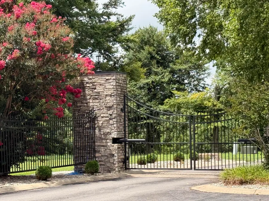 219 Stillwater Boulevard, Russell Springs, KY 42642 - #2
