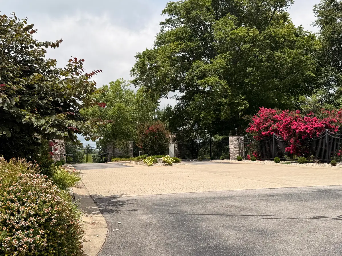 129 Wedge Way, Russell Springs, KY 42642 - #1