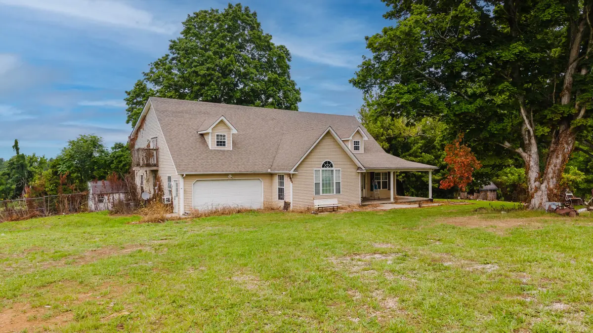 2416 Meador Port Oliver Rd Road, Scottsville, KY 42164 - #1