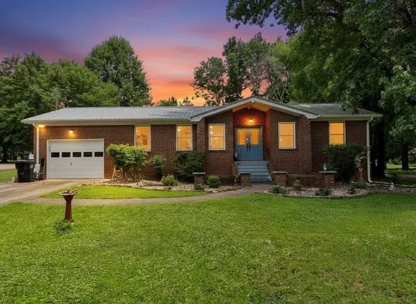 52 S Nottingham Lane, Murray, KY 42071