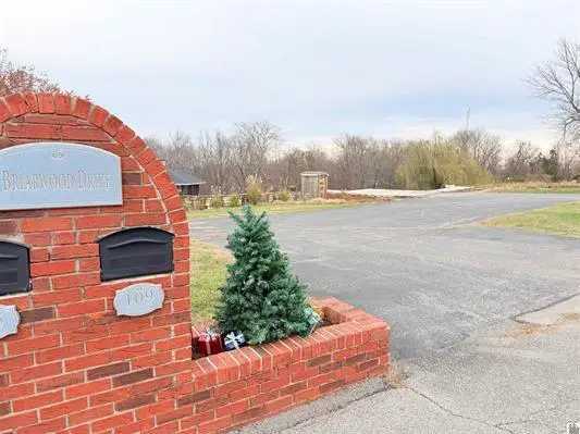 109 Briarwood Drive, Marion, KY 42064