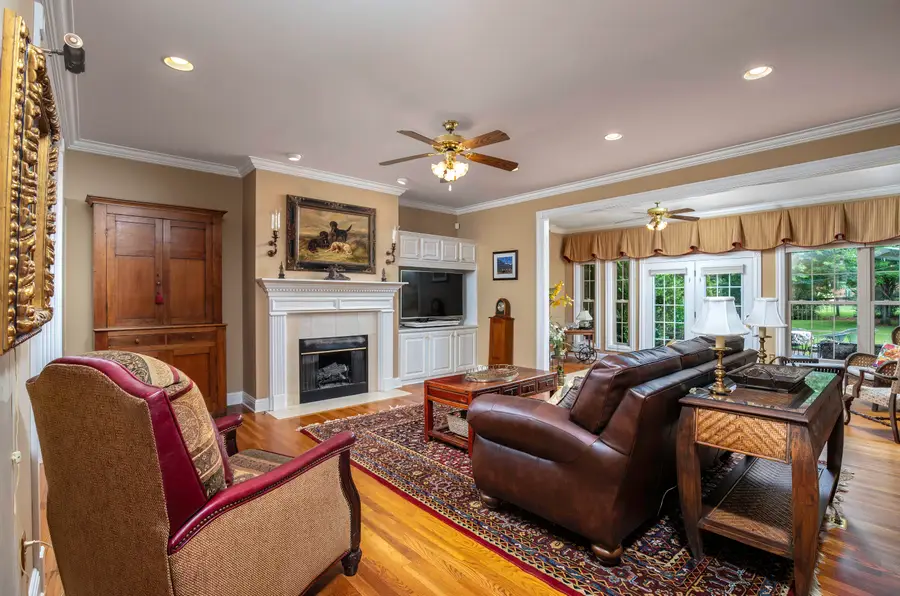 225 Helmsley Lane, Versailles, KY 40383 - #2