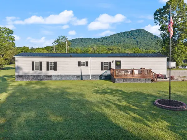45 Oak Valley Road, Irvine, KY 40336