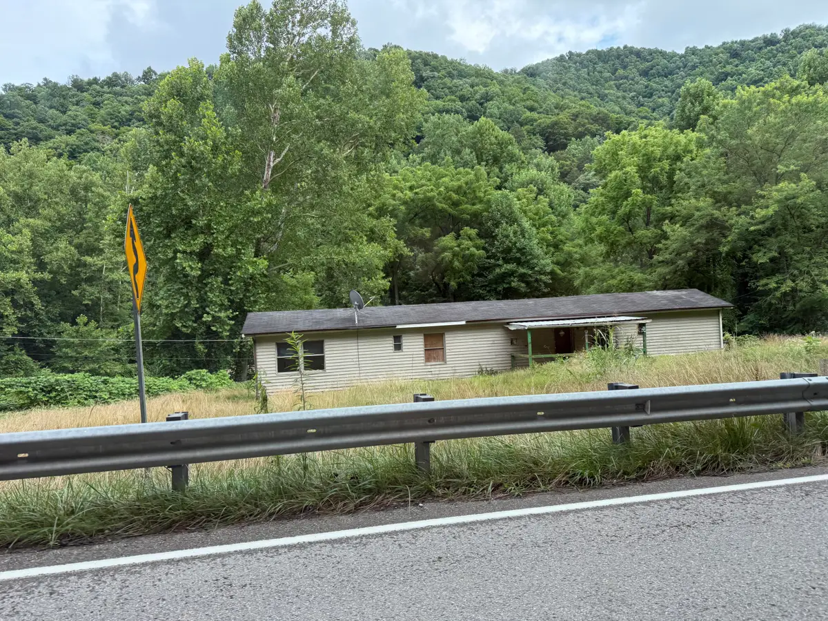 15872 Kentucky 38, Evarts, KY 40828 - #1