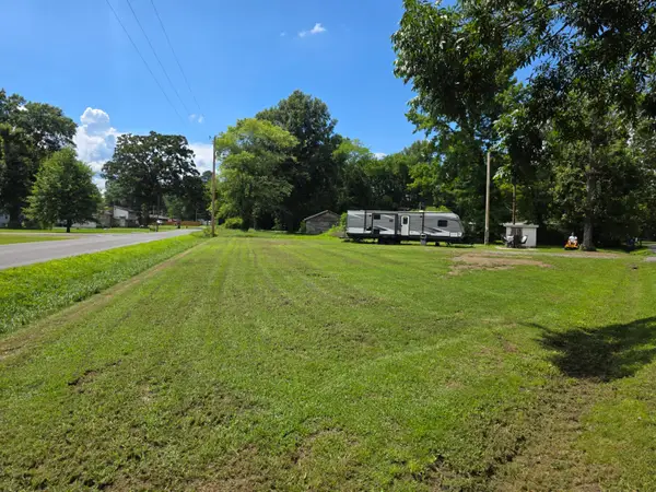 31 E 1st Street, Gilbertsville, KY 42044