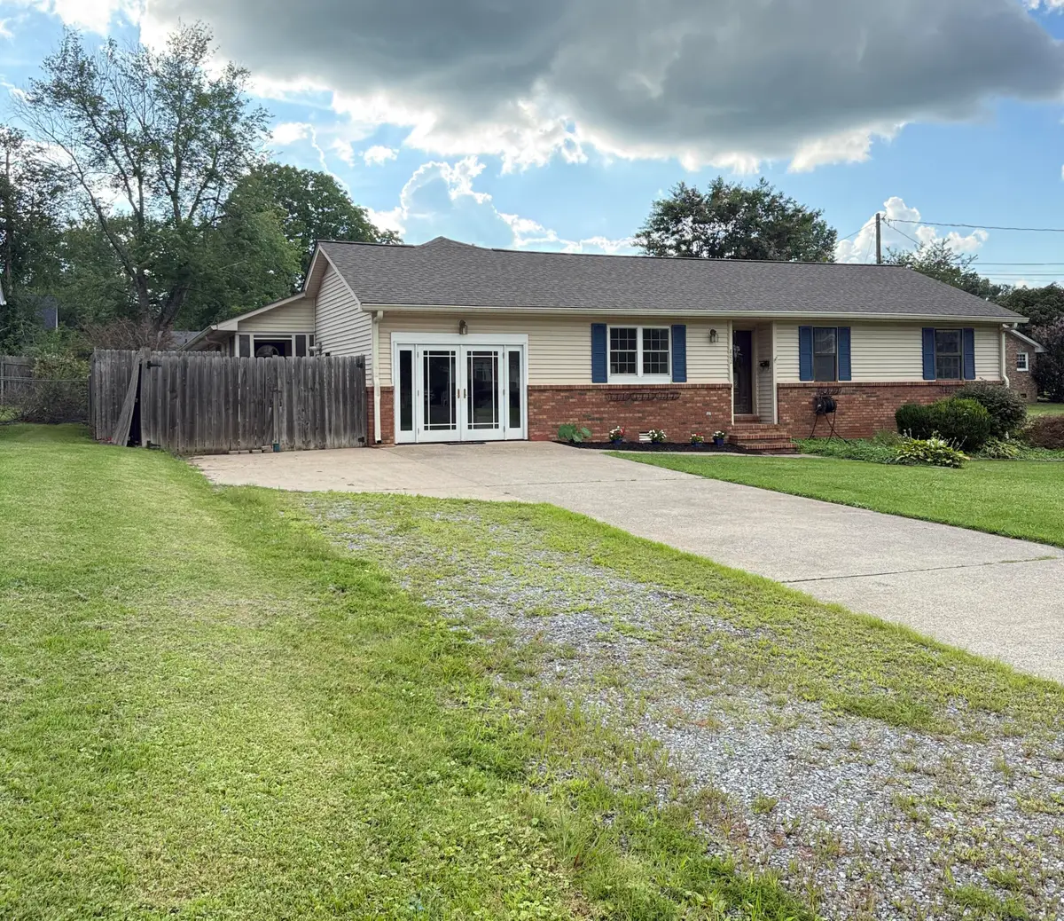 802 Broad Street, Murray, KY 42071 - #1