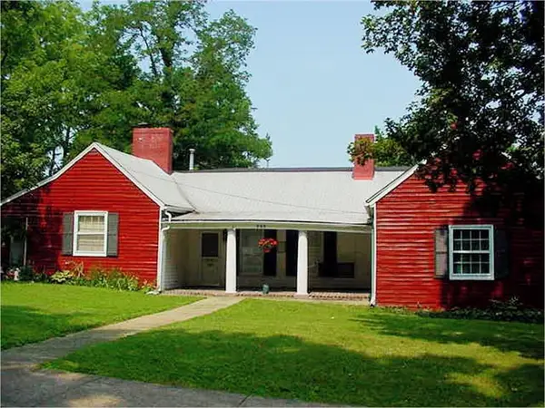 209 S 1st Street, Nicholasville, KY 40356
