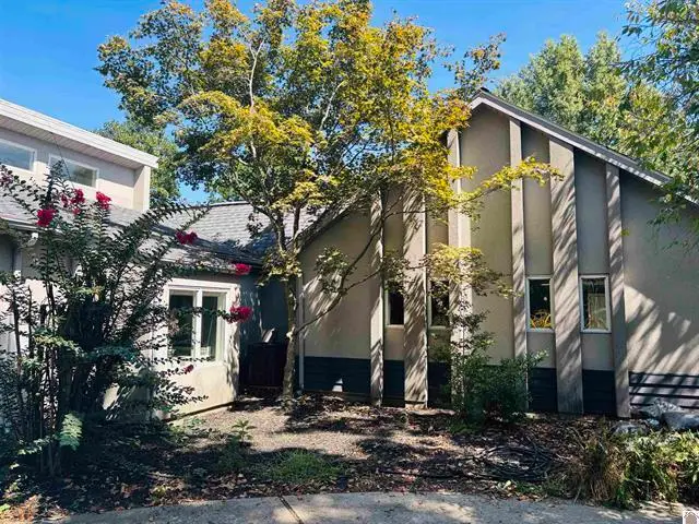 636 Oaks Country Club Road, Murray, KY 42071 - #2