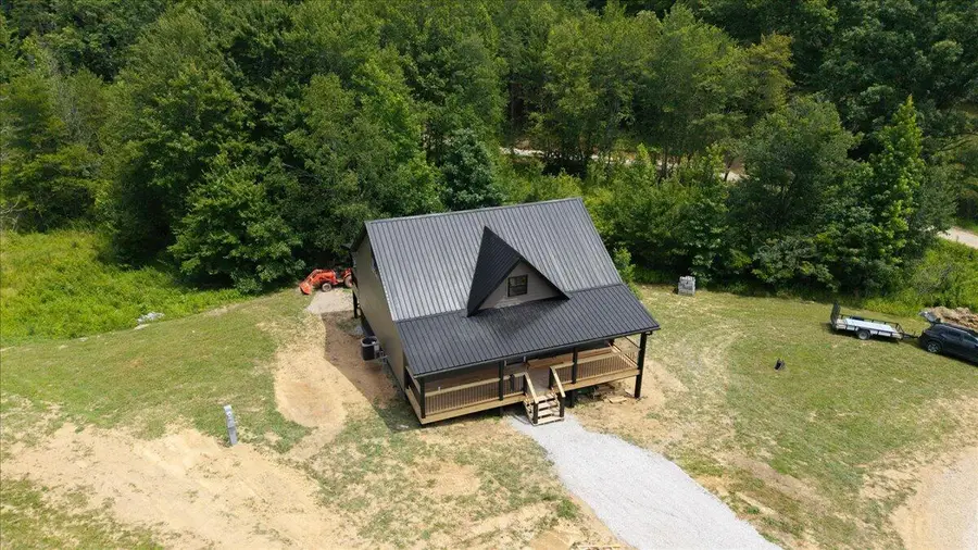 38 Hawks Point Road, Beattyville, KY 41311 - #2