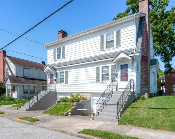 208 - 210 Logan, Frankfort, KY 40601