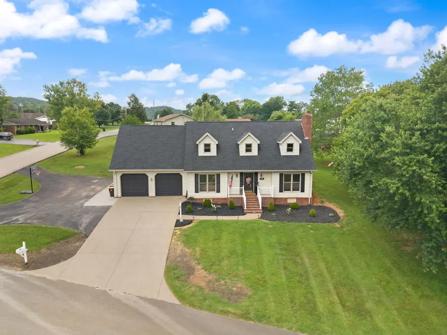 111 S Maplewood Drive, Somerset, KY 42501 - #2