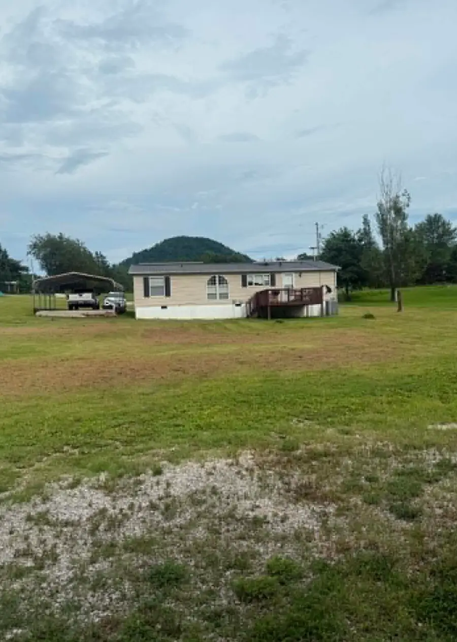 210 Three Oaks Road, Irvine, KY 40336 - #2