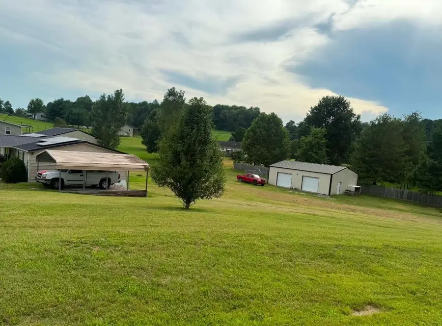 210 Three Oaks Road, Irvine, KY 40336 - #3