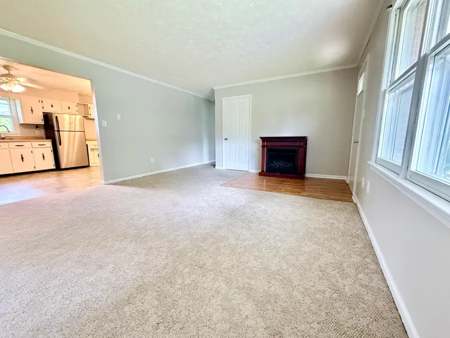 112 Blue Ridge Drive, Berea, KY 40403 - #2
