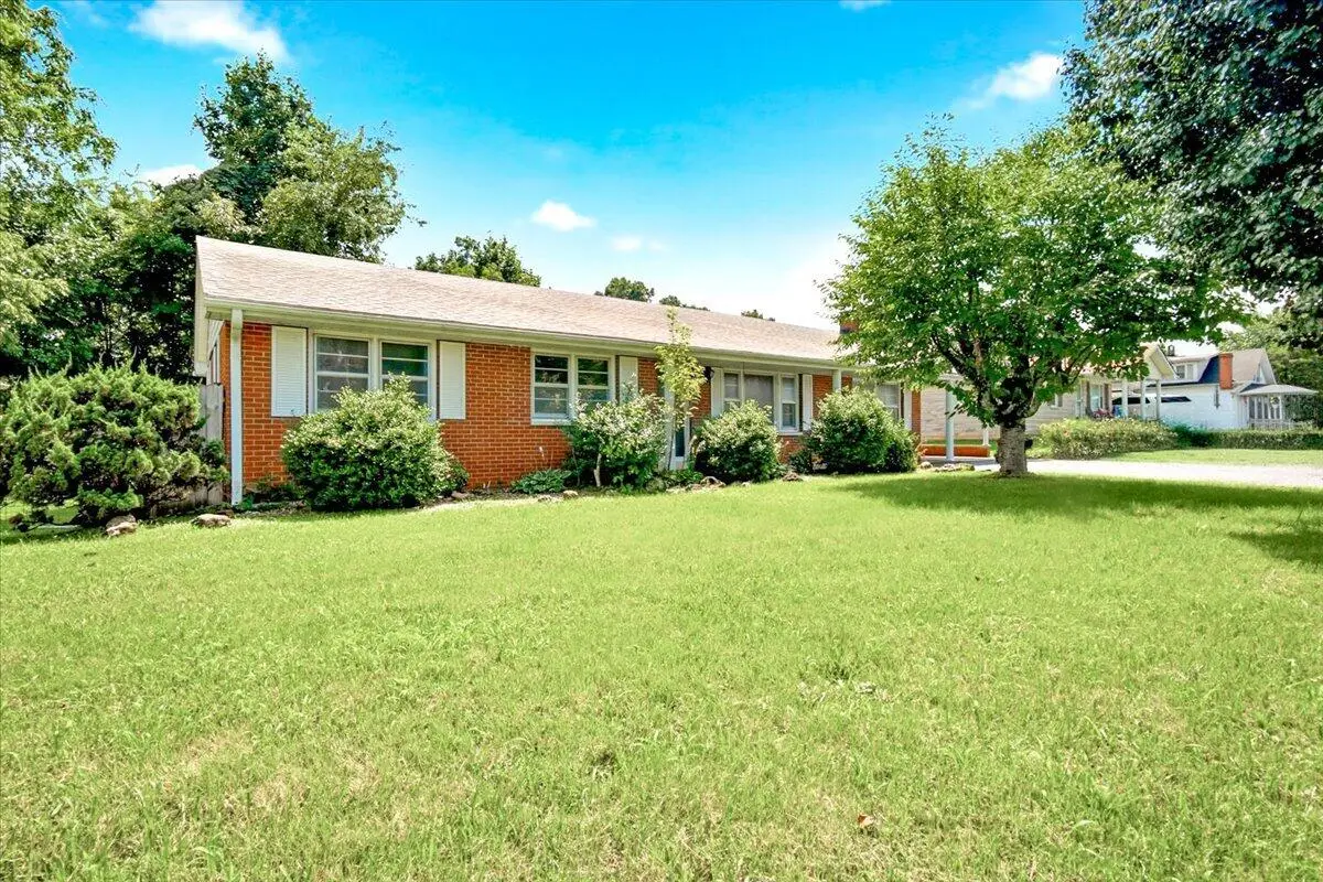 1398 S Wilderness Road, Mount Vernon, KY 40456 - #1