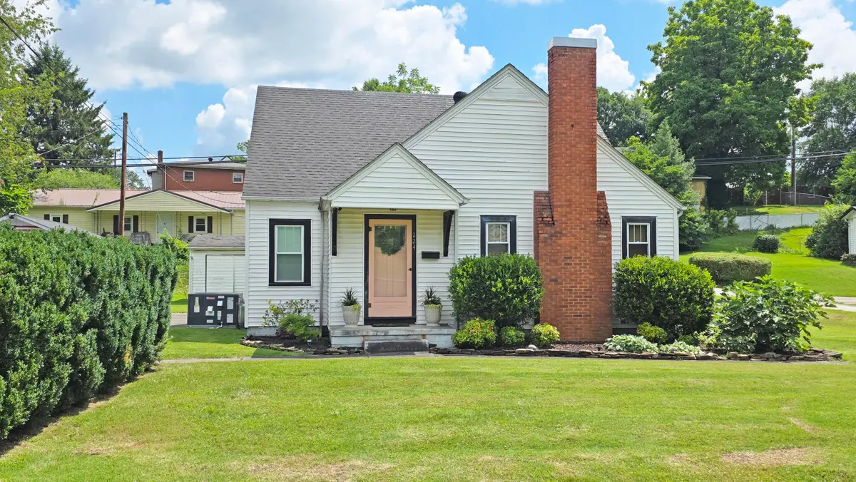 224 S Mill Street, London, KY 40741 - #1