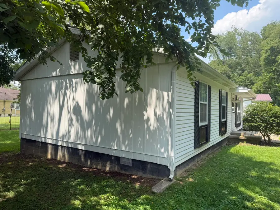 98 Cooper Street, Vanceburg, KY 41179 - #3