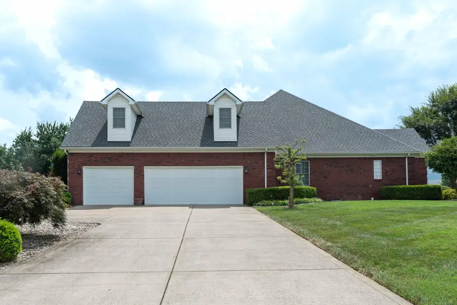 333 Foxtail Road, Versailles, KY 40383 - #3