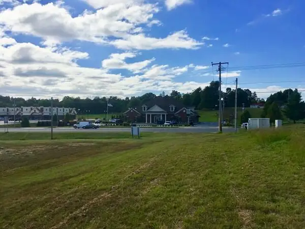 2280 N Main Street, Madisonville, KY 42431
