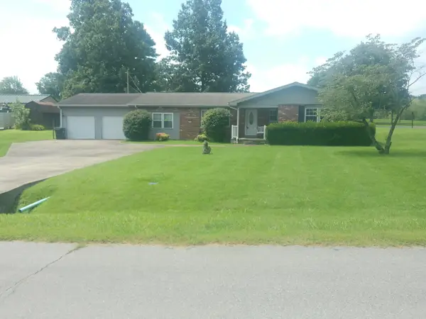 221 Maple Avenue, Calvert City, KY 42029